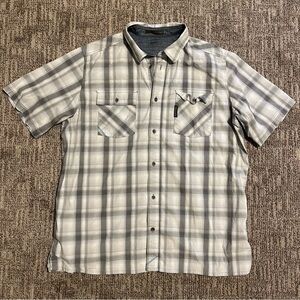 Columbia men’s short sleeve plaid button down shirt XL, cotton blend